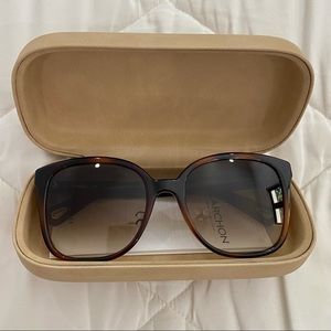 Chloe Women’s Sunglasses (59mm gradient square in color Havana)